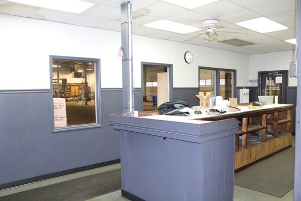 401 S Dirksen Pkwy, Springfield, IL 62703